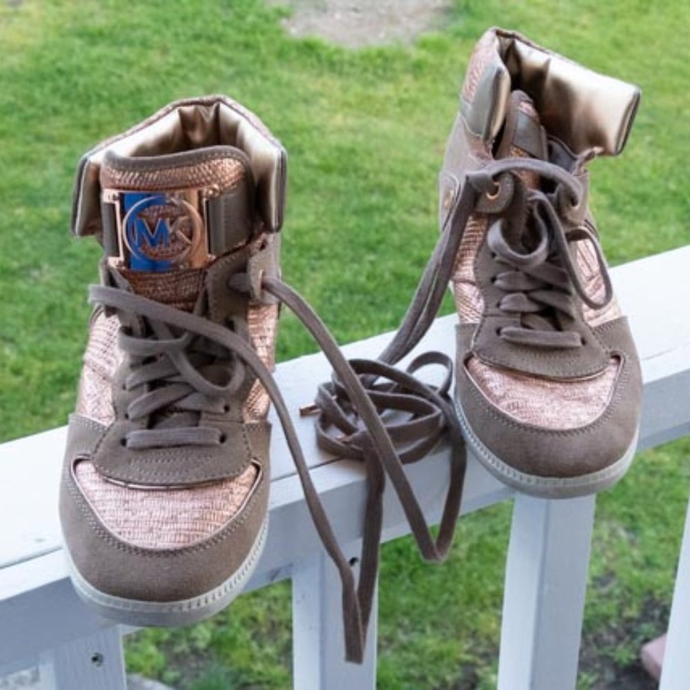 💖 Michael Kors Nikko II - Mettalic Rose Taupe Suede - see description for size! - Picture 5 of 16